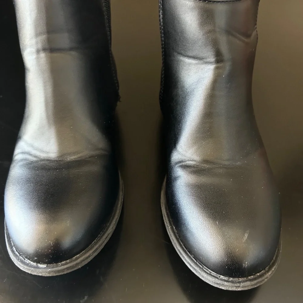 Stuart Weitzmann 5050 Black Knee High Black Boot. Size 4 - Picture 2 of 11